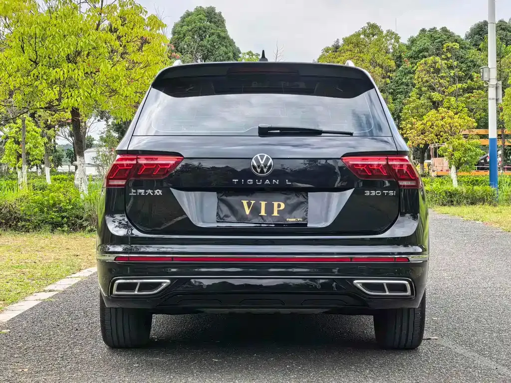Volkswagen Tiguan L — фото 8