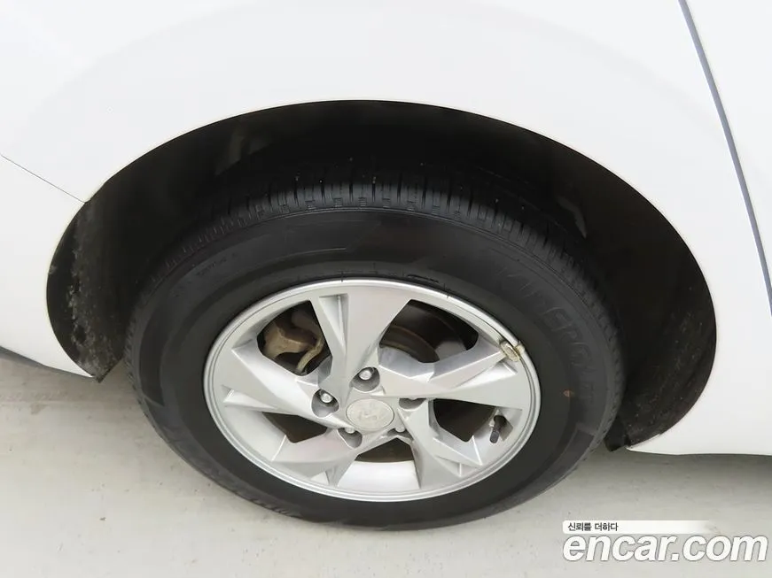 Hyundai AVANTE 2023 из KR, фото 2