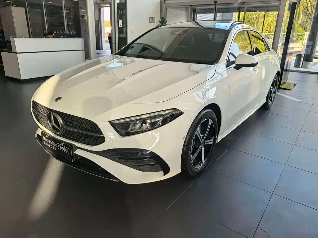 Mercedes-Benz A-Class — фото 1