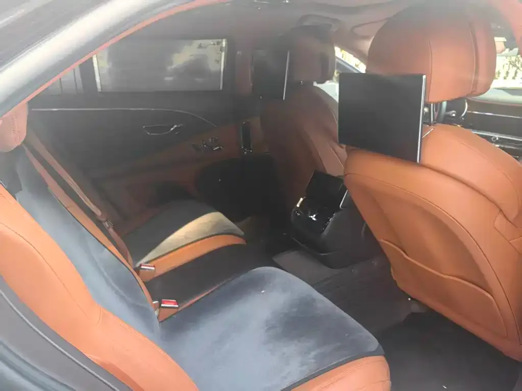 Bentley Flying Spur PHEV 2023 из CN, фото 2