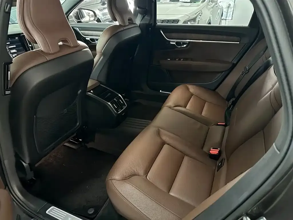 Volvo S90 2021 из CN, фото 2