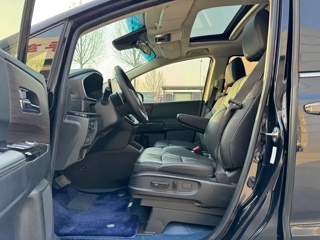Honda Odyssey — фото 10