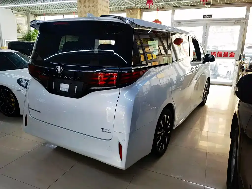 Toyota Alphard 2024 из CN, фото 6
