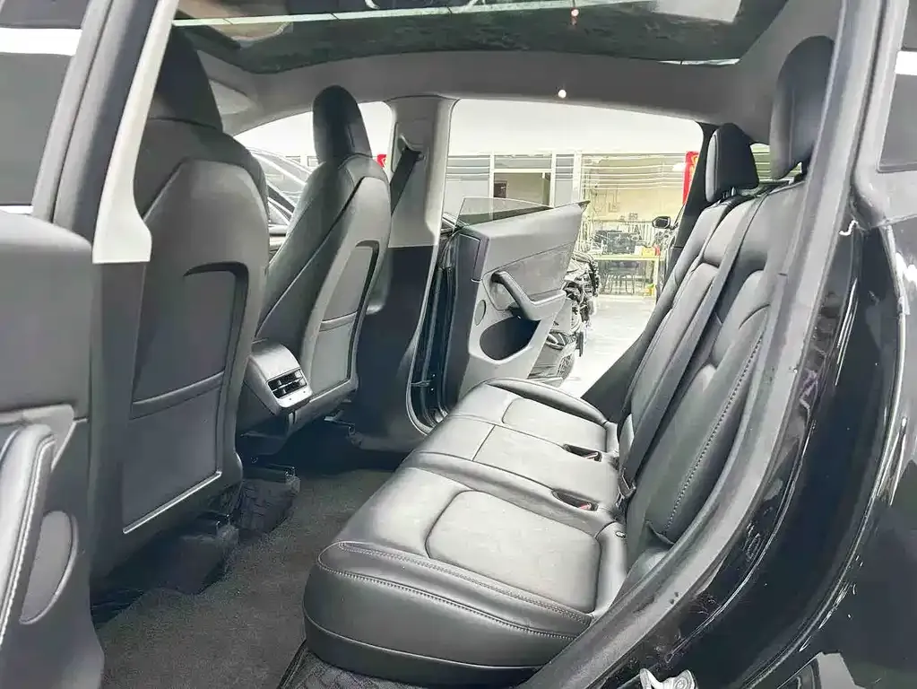 Tesla Model Y 2021 из CN, фото 10