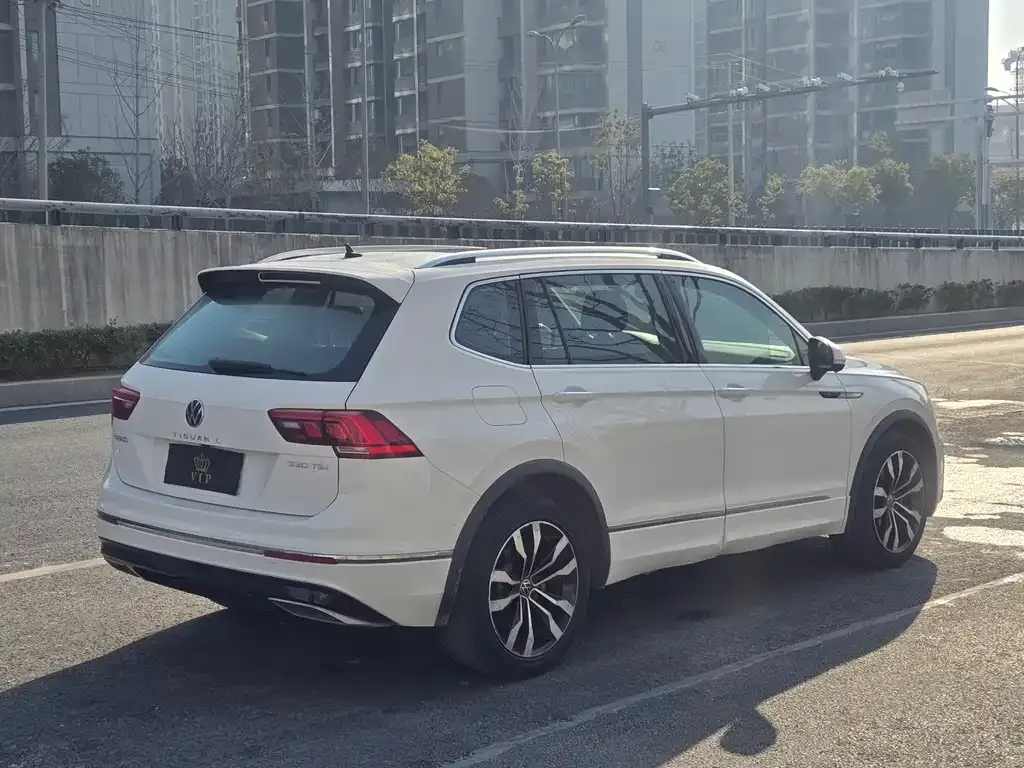 Volkswagen Tiguan L 2021 из CN, фото 4