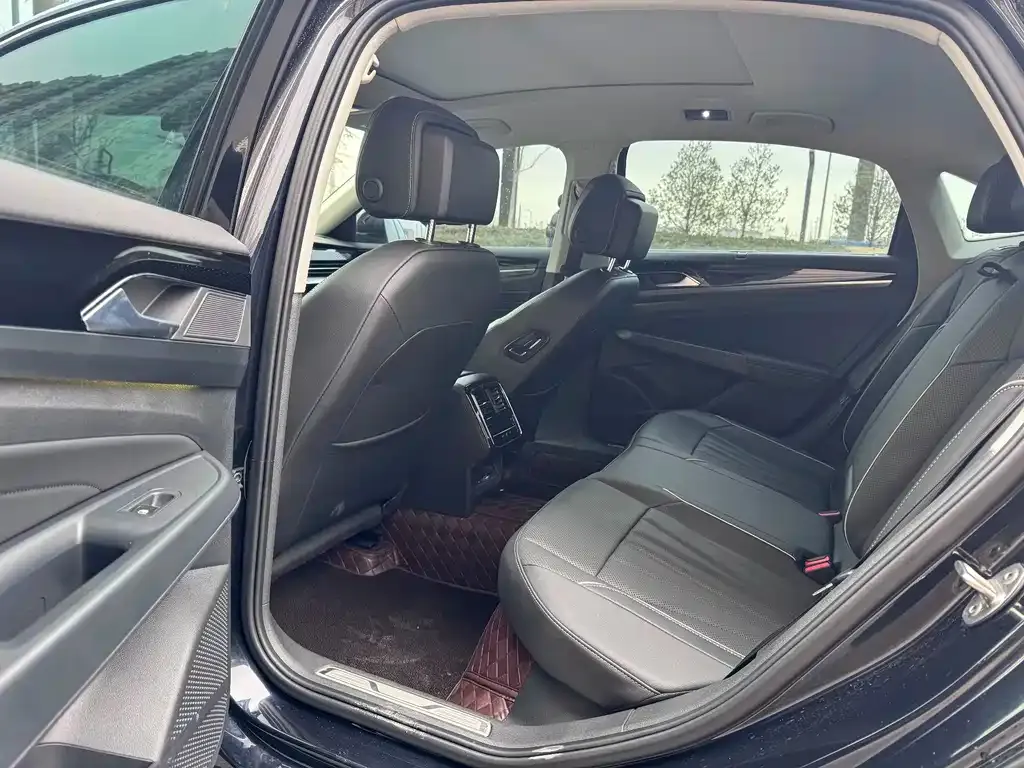 Volkswagen Passat 2024 из CN, фото 8
