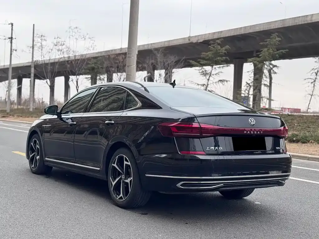 Volkswagen Passat 2024 из CN, фото 3