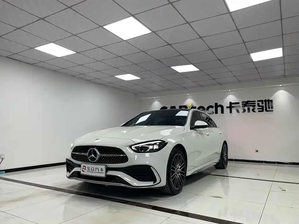 Mercedes-Benz C-Class — фото 1