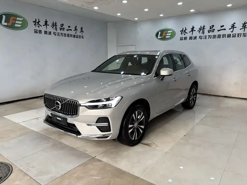 Volvo XC60 2025 из CN, фото 1