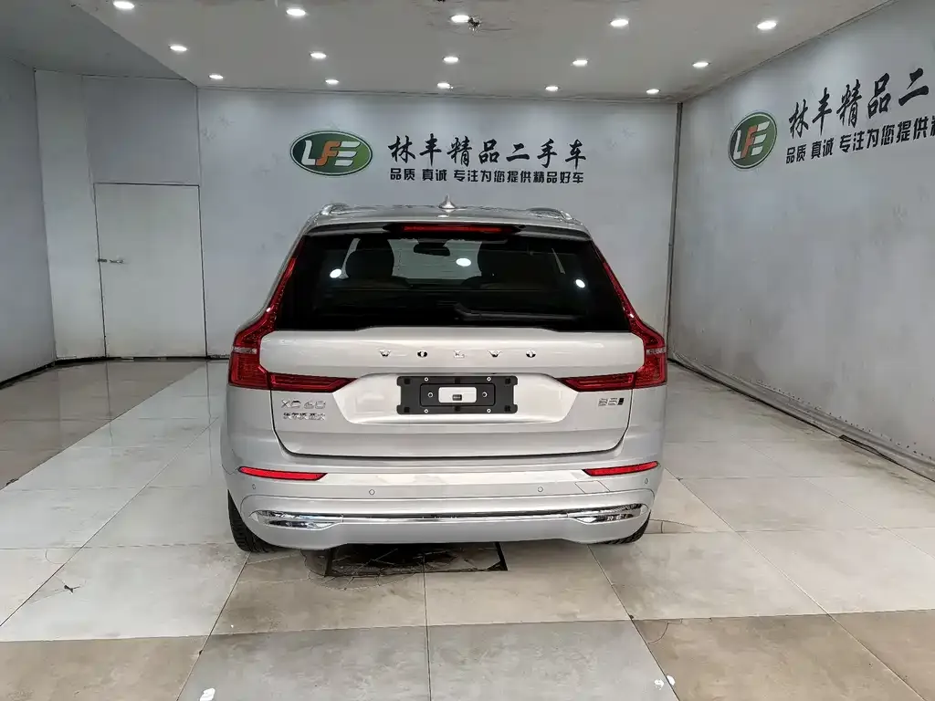 Volvo XC60 2025 из CN, фото 2