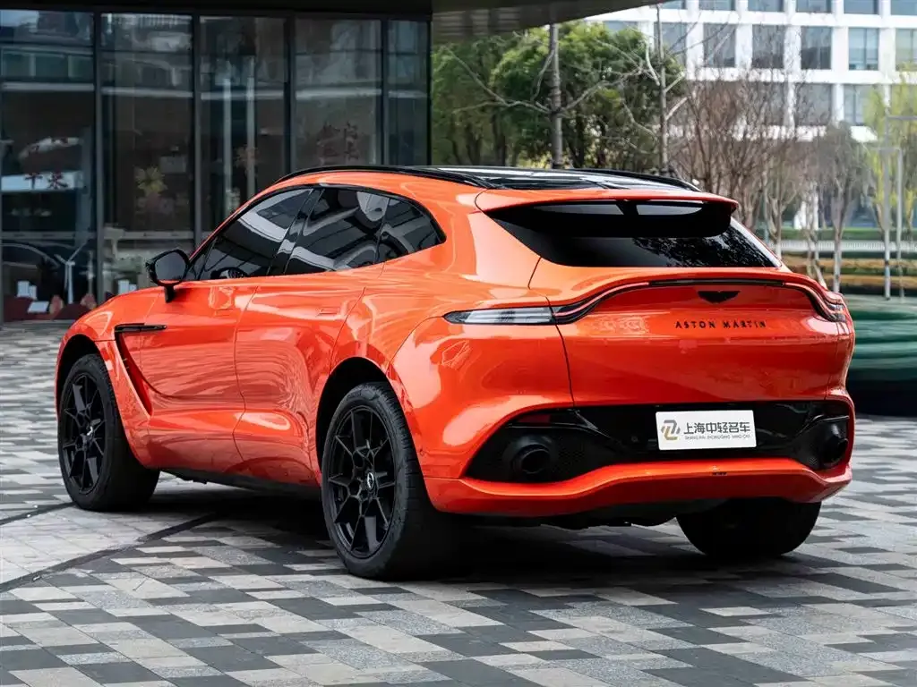 Aston Martin DBX — фото 7