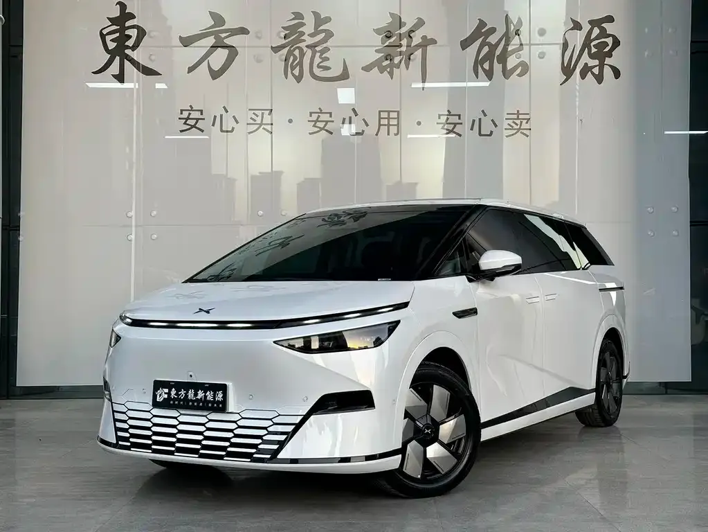 XPeng X9