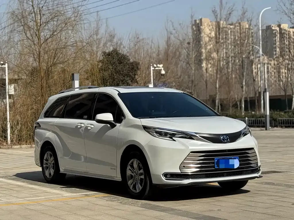 Toyota Sienna 2023 из CN, фото 9