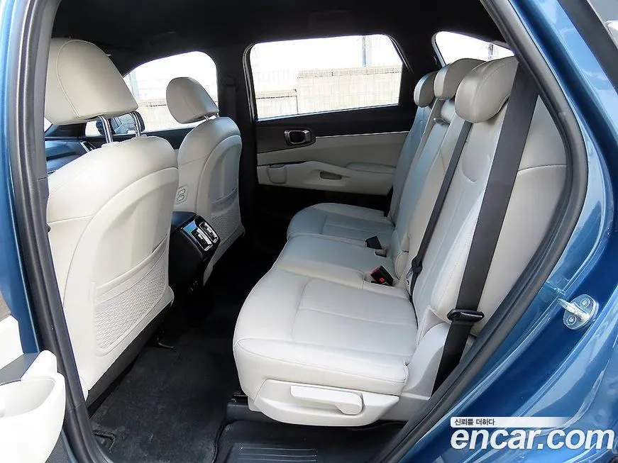 Kia Sorento 2023 из KR, фото 2