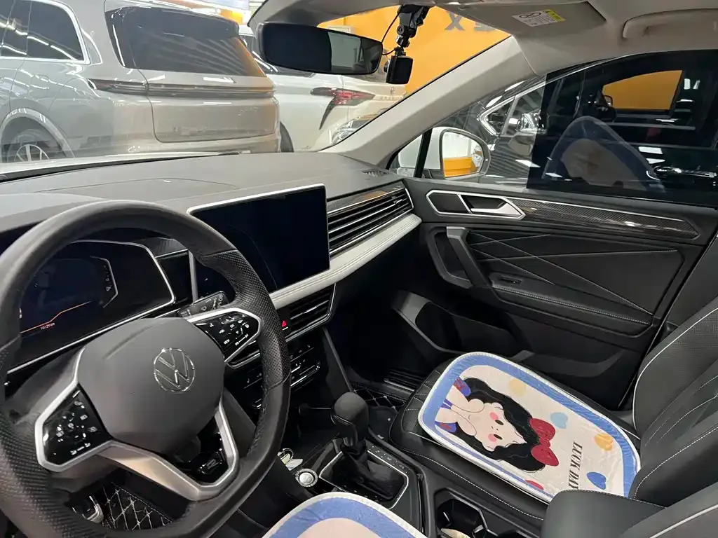 Volkswagen Tiguan L 2023 из CN, фото 3