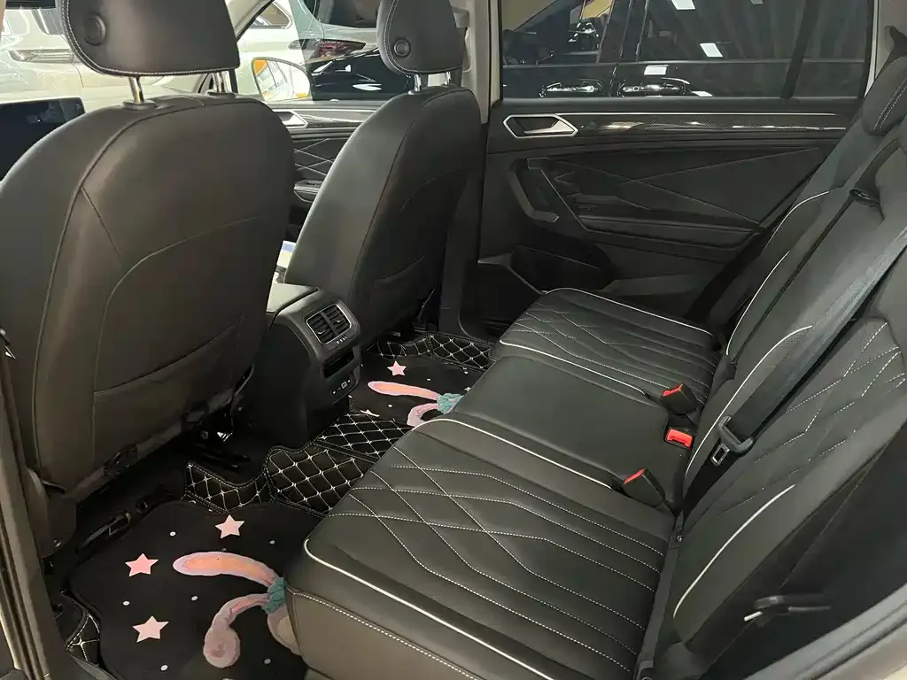 Volkswagen Tiguan L 2023 из CN, фото 6