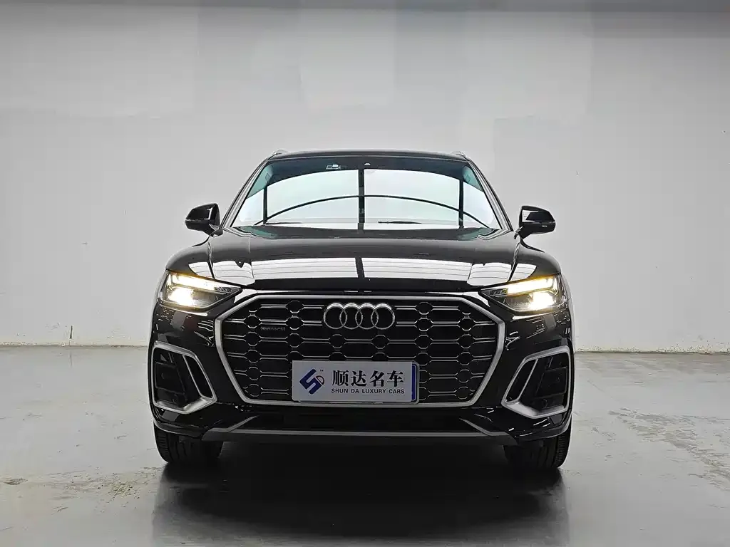 Audi Q5L 2022 из CN, фото 1
