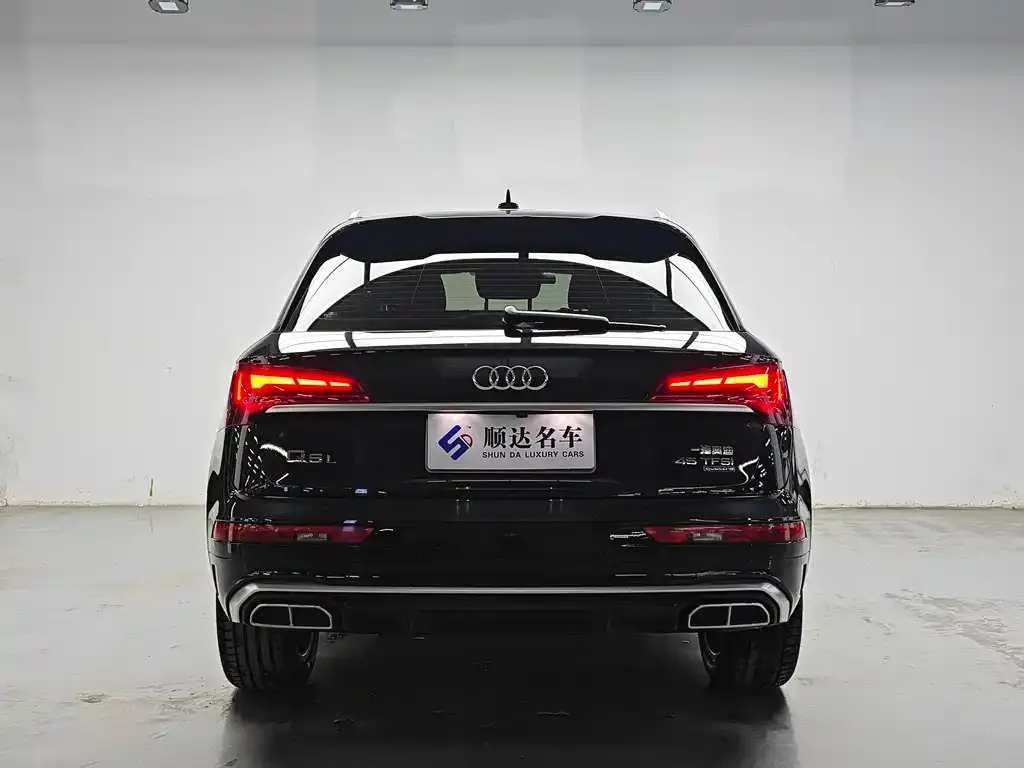 Audi Q5L 2022 из CN, фото 2