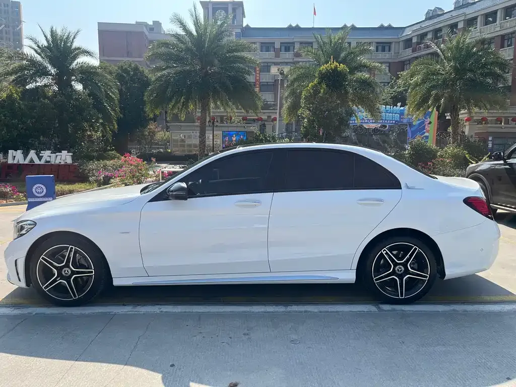 Mercedes-Benz C-Class — фото 10