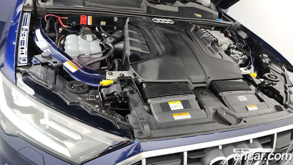 Audi Q7 2022 из KR, фото 6