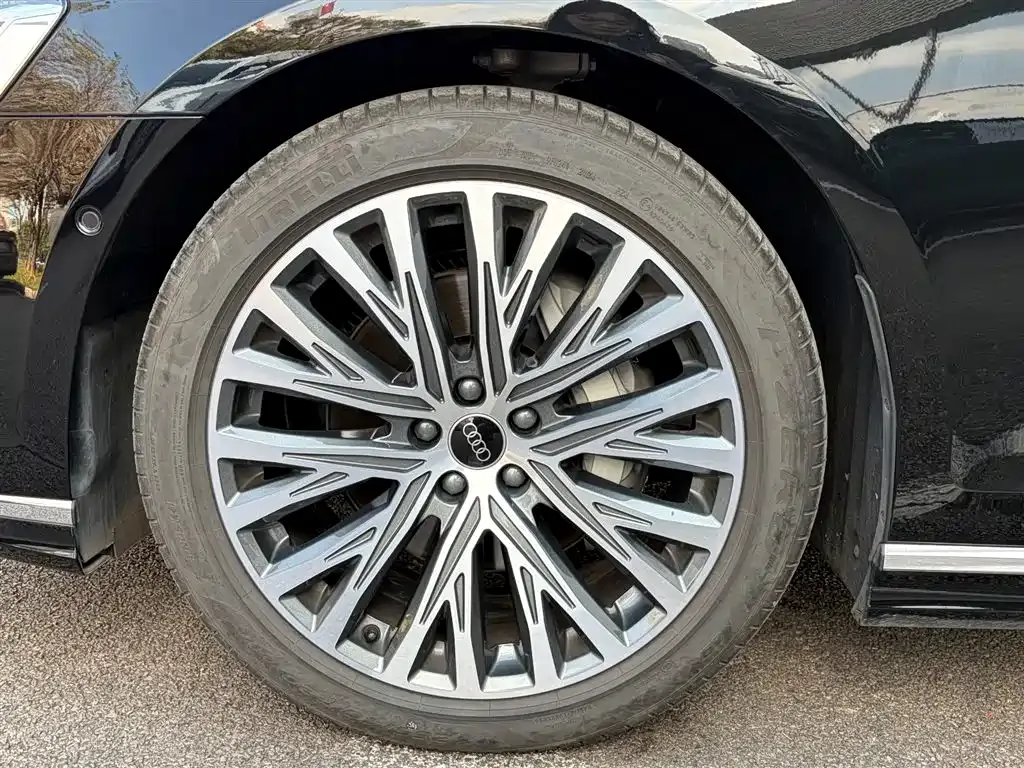 Audi A8 2025 из CN, фото 4