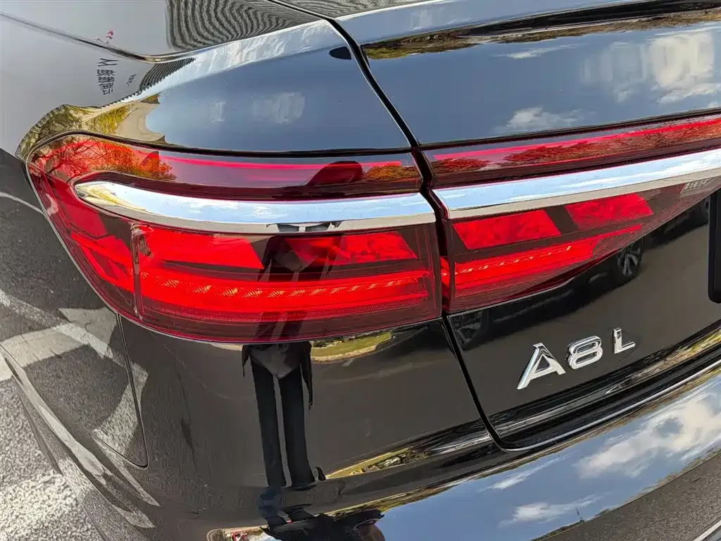 Audi A8 2025 из CN, фото 8