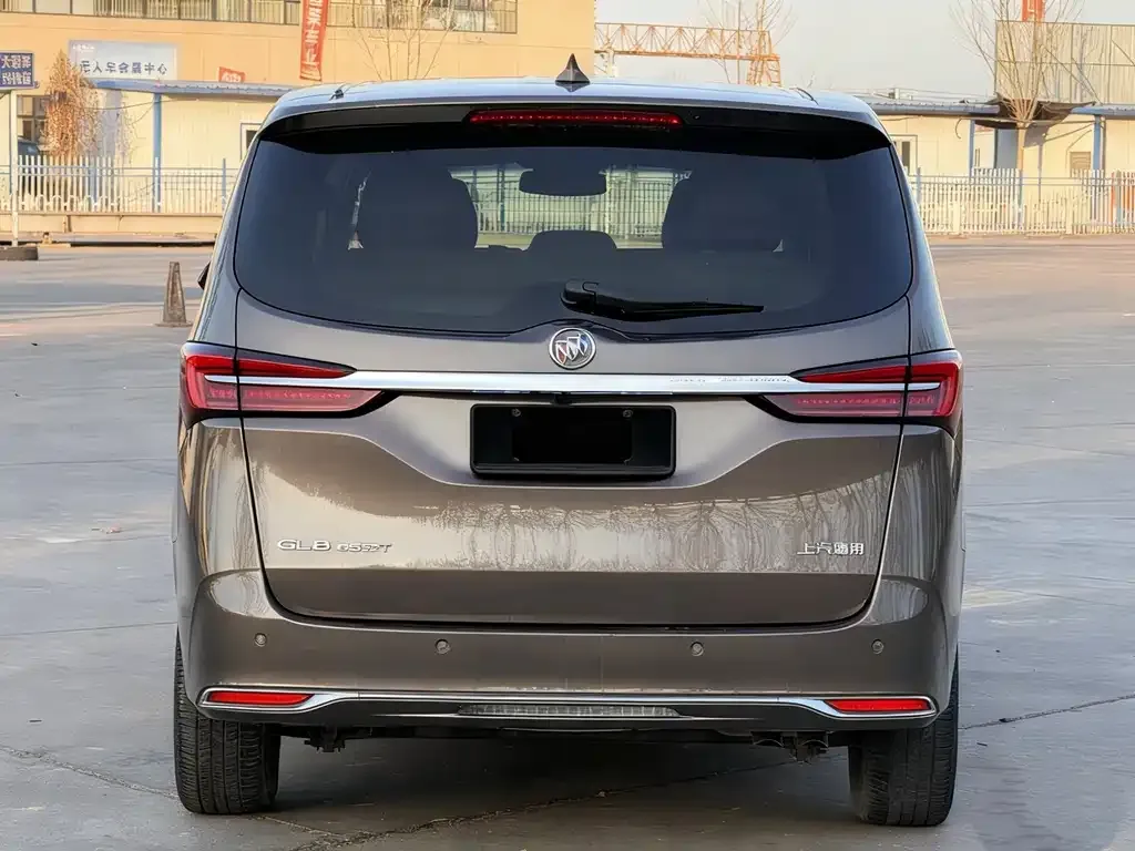 Buick GL8 2022 из CN, фото 2