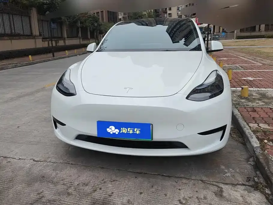 Tesla Model Y — фото 6