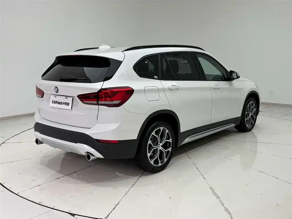 BMW X1 — фото 3
