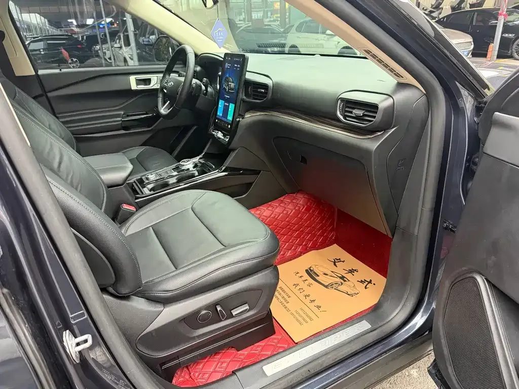 Ford Explorer 2021 из CN, фото 2