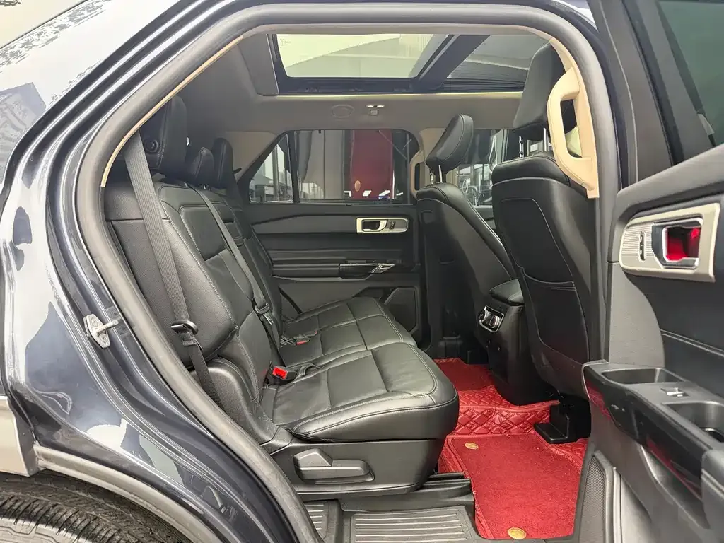 Ford Explorer 2021 из CN, фото 5
