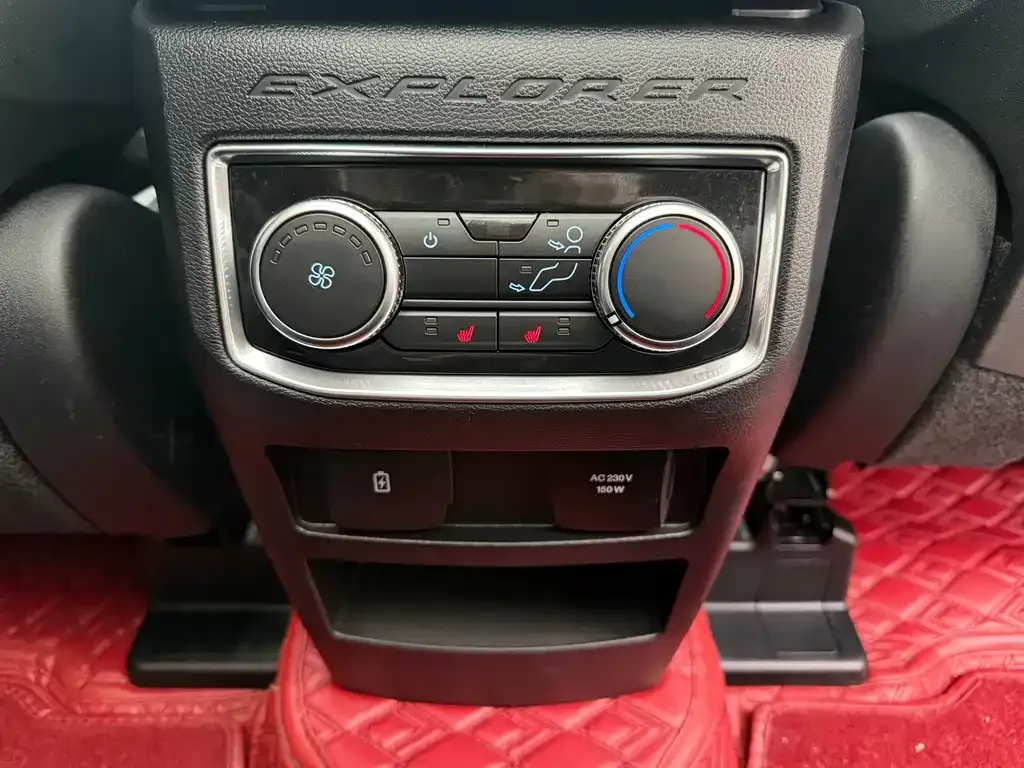 Ford Explorer 2021 из CN, фото 6