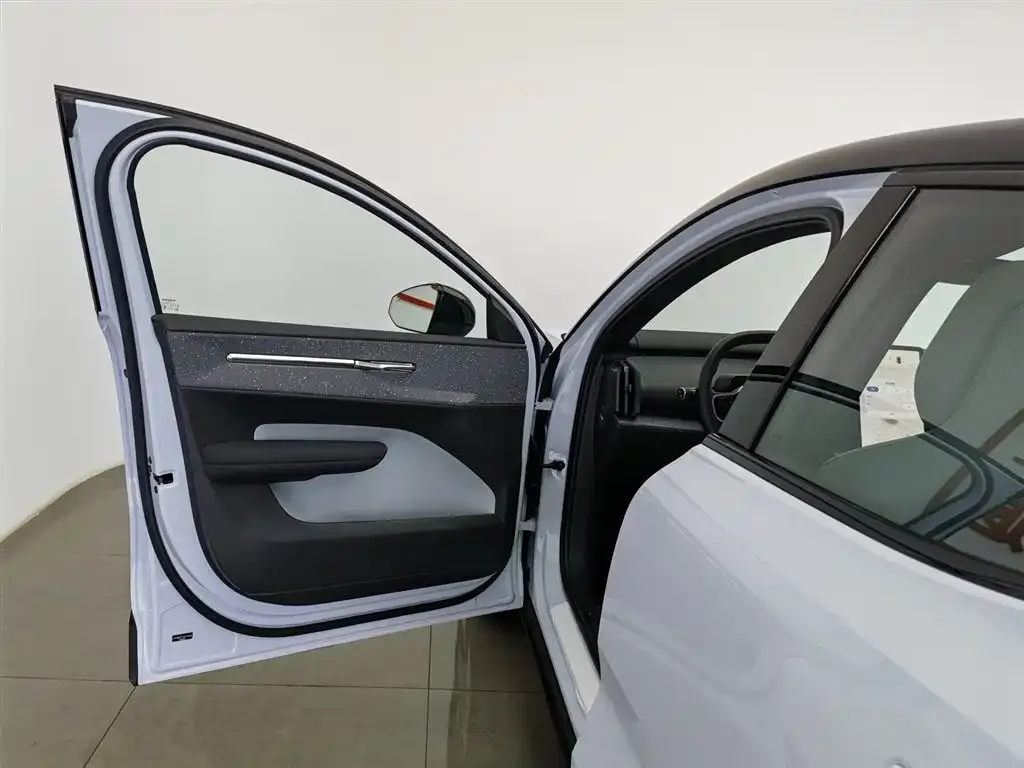 Volvo EX30 2026 из CN, фото 8