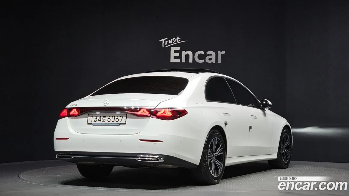 Mercedes-Benz E-Class 2024 из KR, фото 7