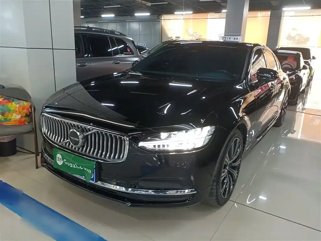 Volvo S90 2023 из CN, фото 1