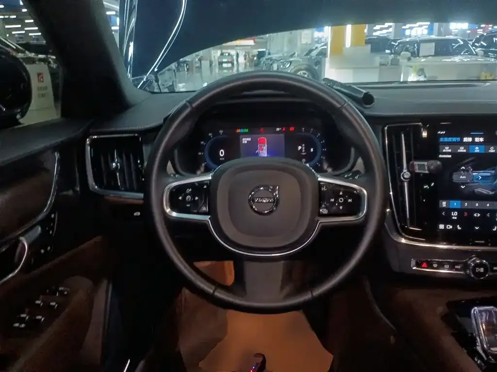 Volvo S90 2023 из CN, фото 5