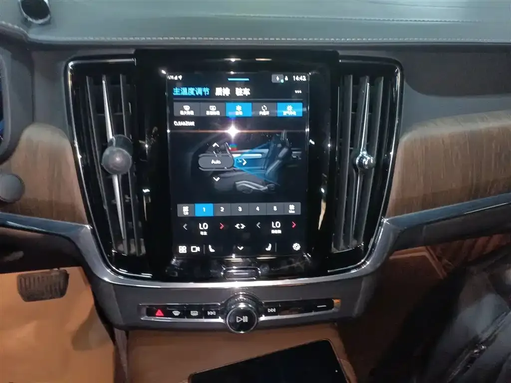 Volvo S90 2023 из CN, фото 6
