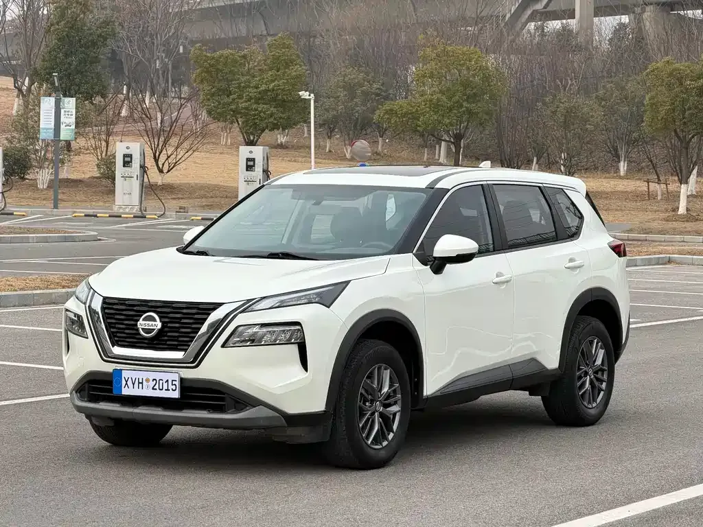 Nissan X-Trail — фото 1