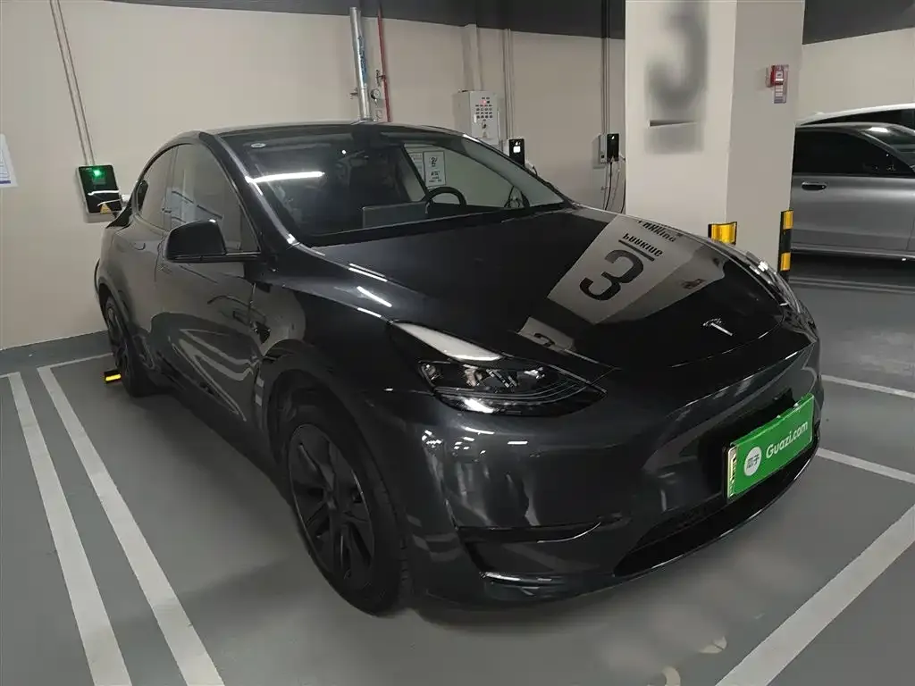 Tesla Model Y — фото 7