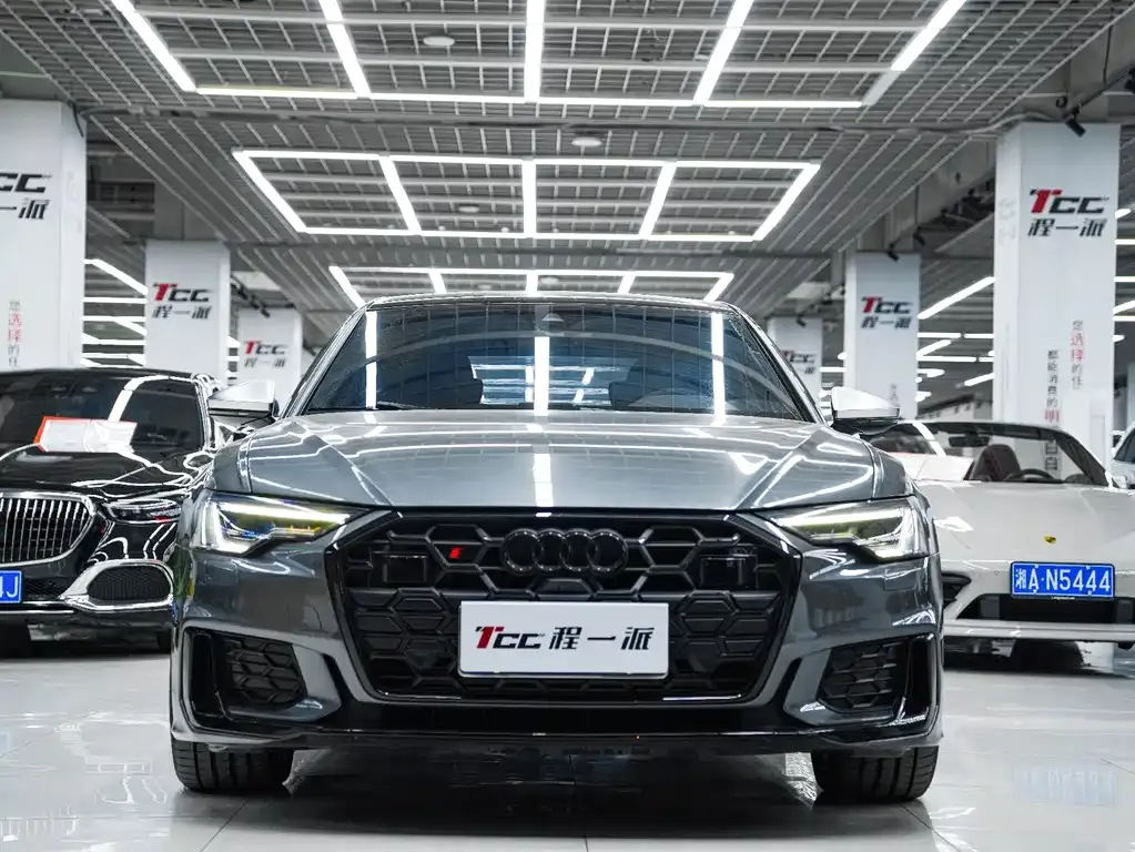 Audi A6L 2021 из CN, фото 7