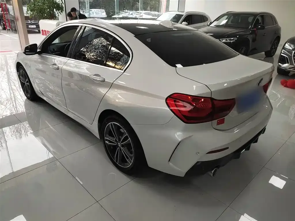 BMW 1 Series 2021 из CN, фото 8