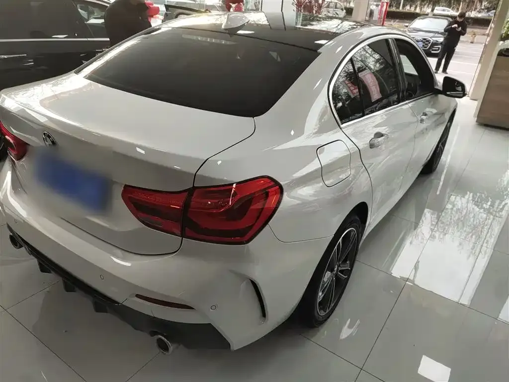 BMW 1 Series 2021 из CN, фото 4