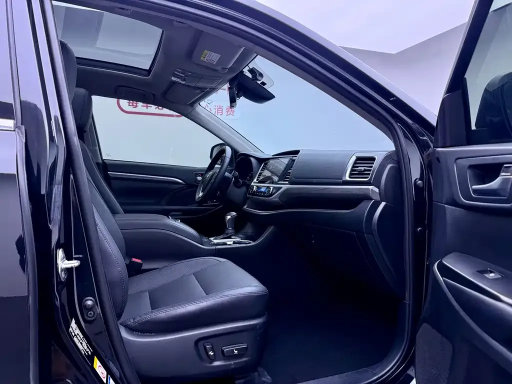 Toyota Highlander 2021 из CN, фото 5