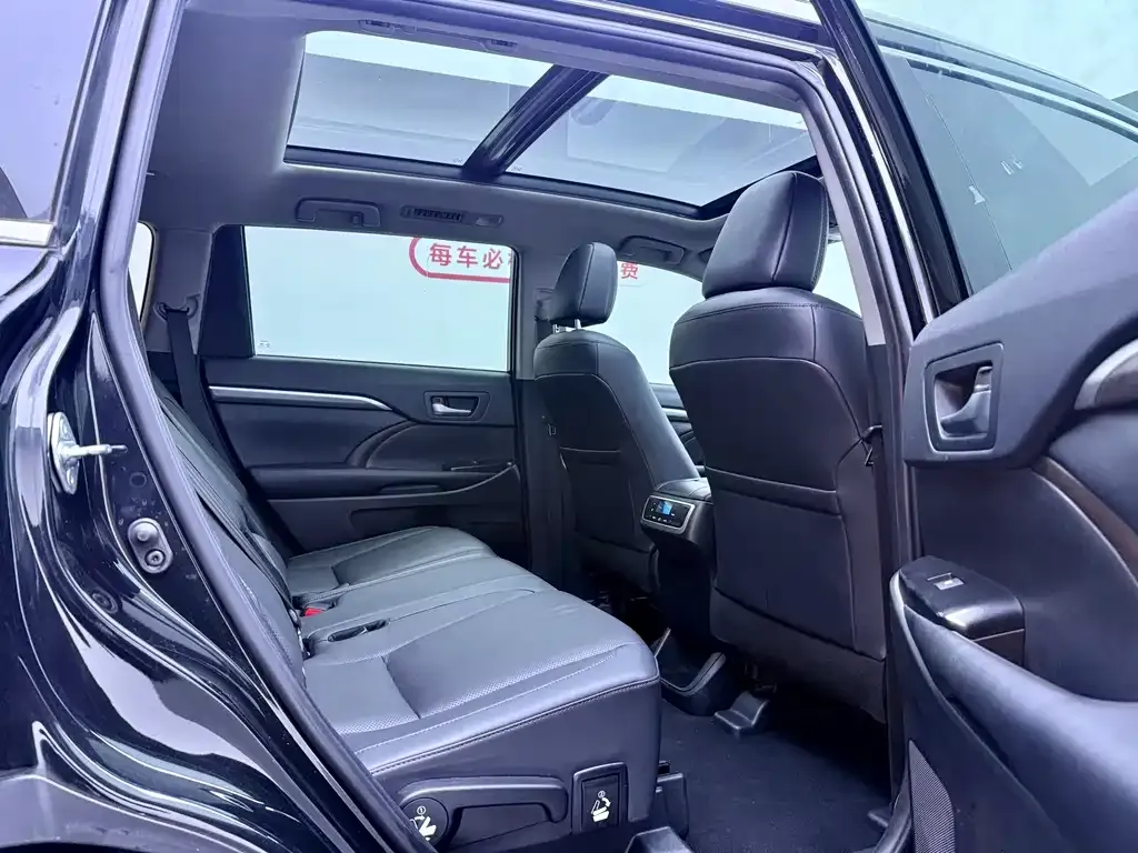 Toyota Highlander 2021 из CN, фото 7