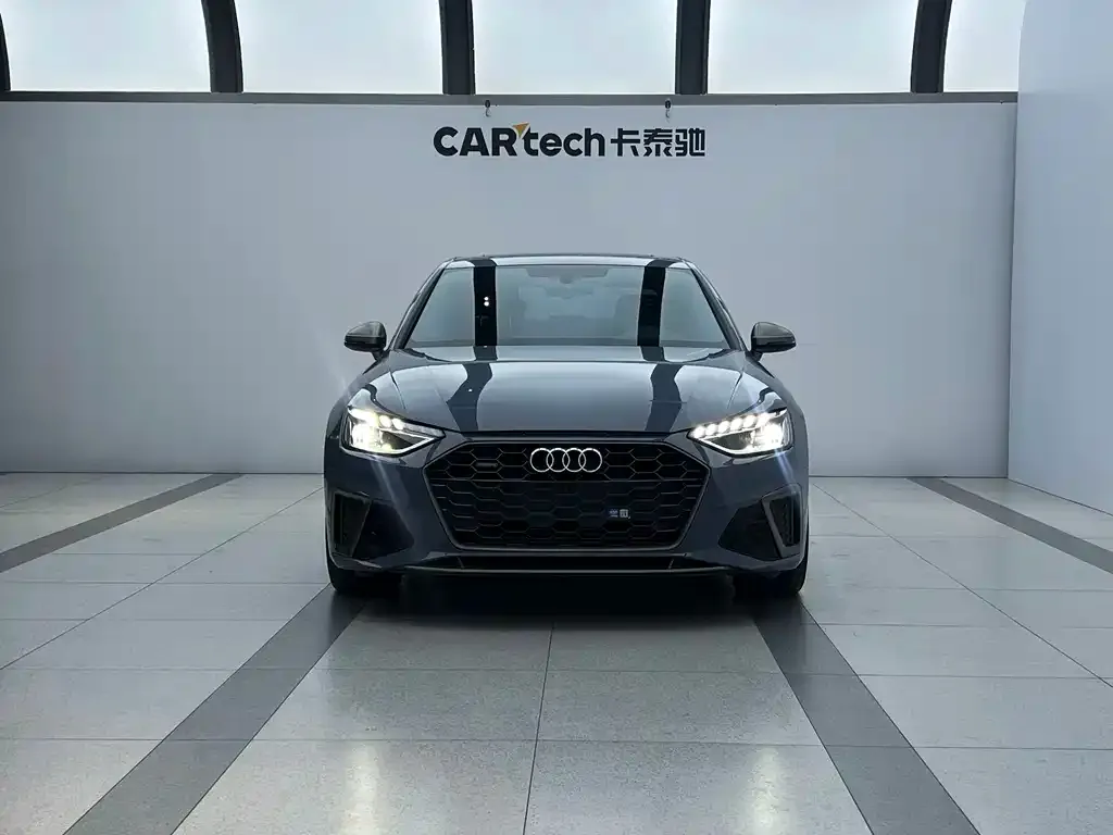 Audi A4L 2022 из CN, фото 2