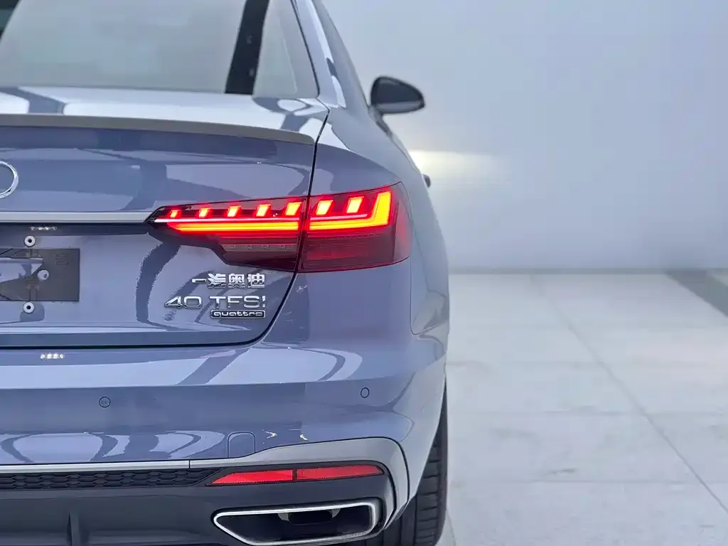 Audi A4L 2022 из CN, фото 4