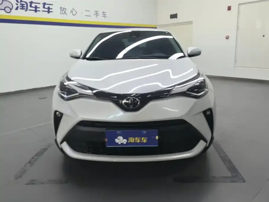 Toyota C-HR 2023 из CN, фото 2