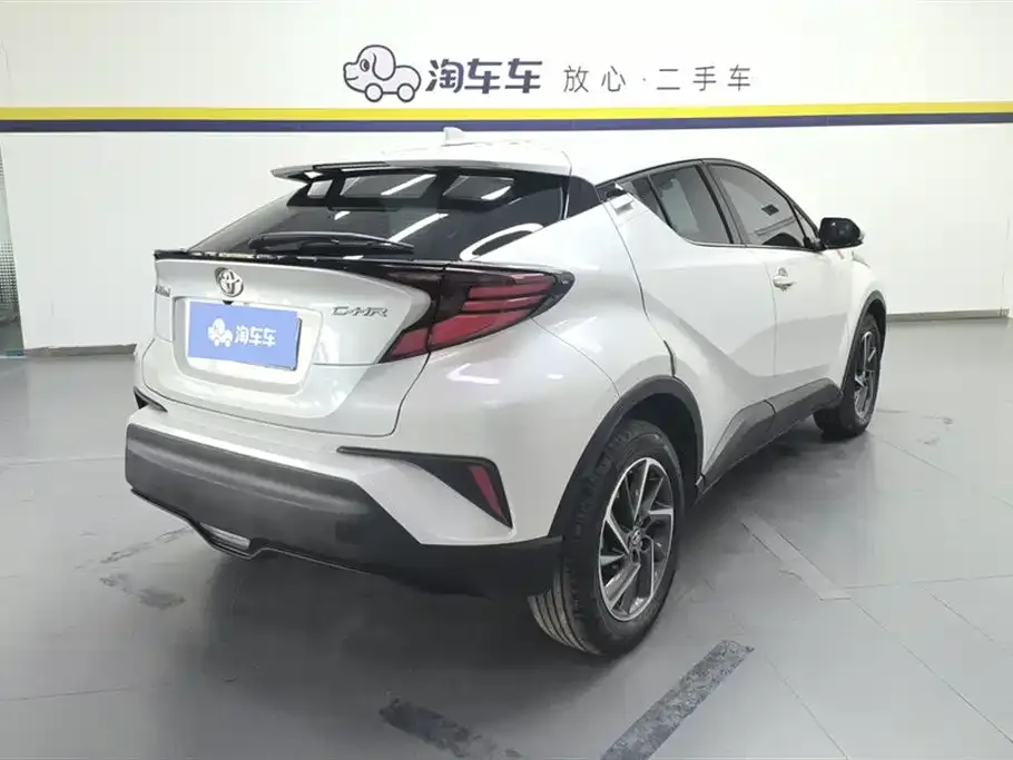 Toyota C-HR 2023 из CN, фото 4