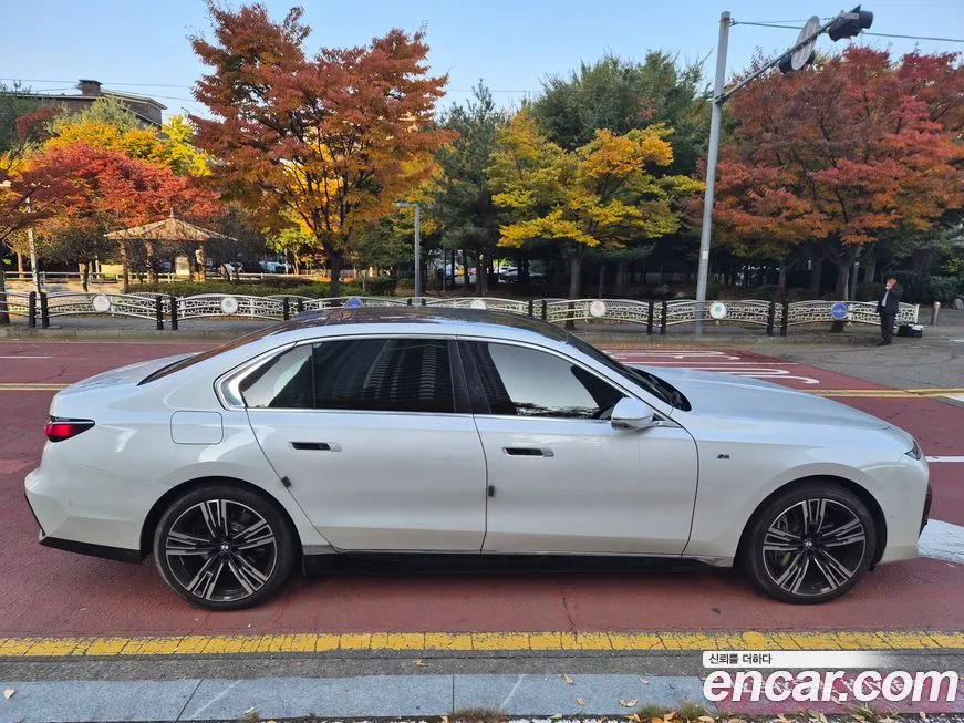 BMW 7-Series 2024 из KR, фото 2
