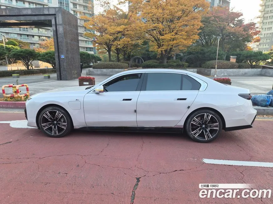 BMW 7-Series 2024 из KR, фото 4